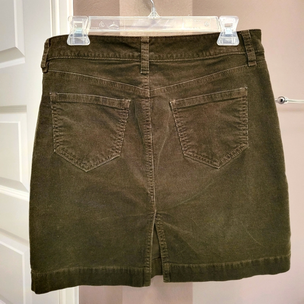 Green curdoroy skirt
